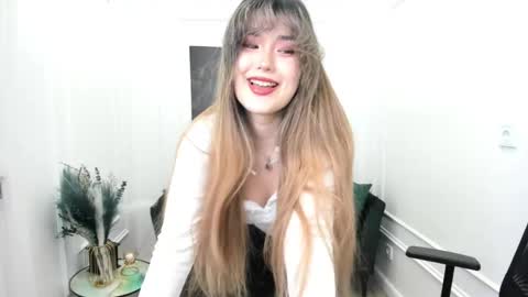Snapshot of annetli chatting on May 30, 3:58 am annetli online show from May 30, 3:58 am