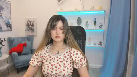 Snapshot of annetli chatting on June 15, 6:32 pm annetli online show from June 15, 6:32 pm