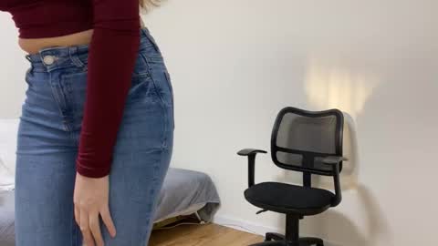 Ann  Serj online show from March 18, 1:14 pm