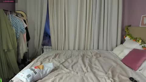 Snapshot of annette_nelsone chatting on May 6, 12:41 am annette_nelsone online show from May 6, 12:41 am