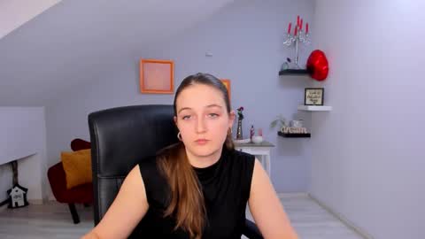 annewilsonn online show from March 2, 4:58 pm