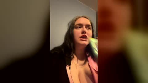 Anngray online show from February 8, 7:45 am