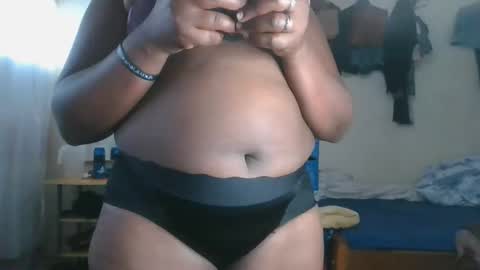 Snapshot of anni938018 chatting on January 11, 2:44 pm anni938018 online show from January 11, 2:44 pm