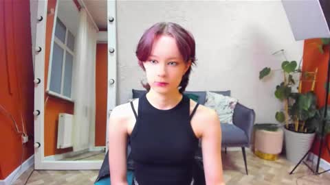 Snapshot of anni_way chatting on November 17, 12:22 pm Anni online show from November 17, 12:22 pm