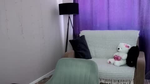 Anni online show from March 5, 8:32 am