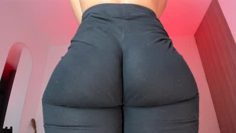 Snapshot of annibigass4daddy chatting on May 27, 12:51 am Creamy online show from May 27, 12:51 am