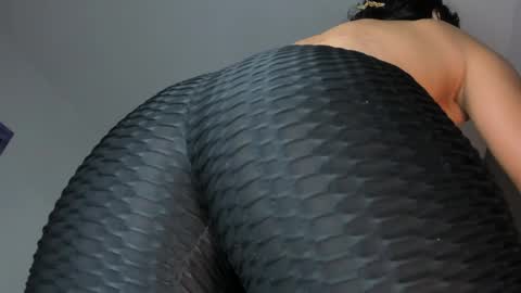 Snapshot of annibigass4daddy chatting on May 28, 2:09 am Creamy online show from May 28, 2:09 am