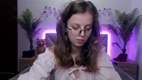 Anni online show from July 20, 10:39 am