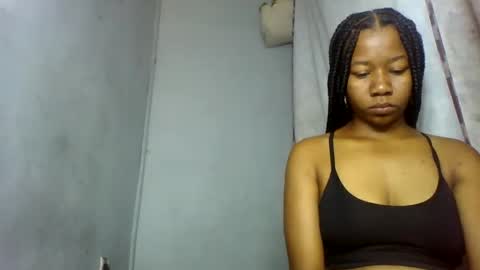 annick98 online show from February 18, 8:32 am