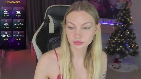 Snapshot of annie69kiss chatting on February 13, 6:52 am Annie online show from February 13, 6:52 am
