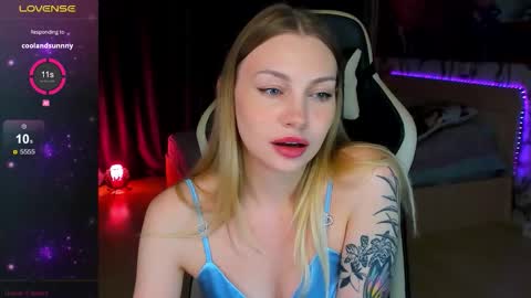 Snapshot of annie69kiss chatting on September 23, 8:56 pm Annie online show from September 23, 8:56 pm