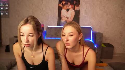 Snapshot of annie_f0x chatting on October 1, 3:45 am Annie  Hey sweeties I will be online 2 December in 230 am GMT time online show from October 1, 3:45 am