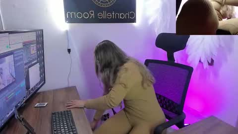 annie_vega17 online show from February 15, 5:31 pm