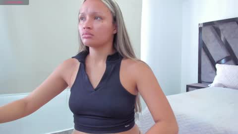 Annie and Stefan online show from January 13, 2:53 pm