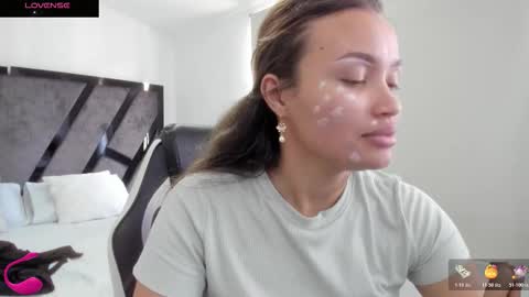 Annie and Stefan online show from November 21, 3:22 pm