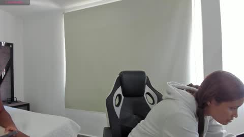 Snapshot of annieandstefan chatting on March 1, 2:19 pm Annie and Stefan online show from March 1, 2:19 pm