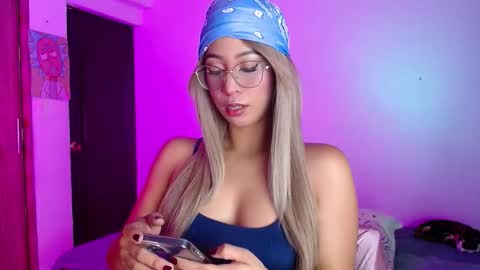 AnnieBlu3 online show from January 9, 10:29 am