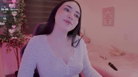 Snapshot of anniebrie chatting on March 3, 6:08 am Cassandra online show from March 3, 6:08 am