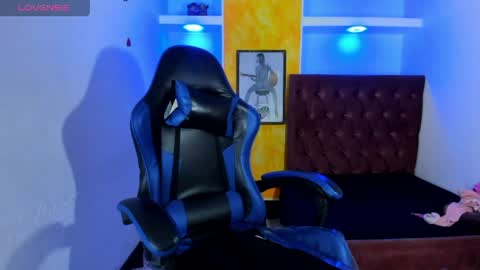 Snapshot of anniee_x chatting on May 14, 1:18 pm Anniee online show from May 14, 1:18 pm