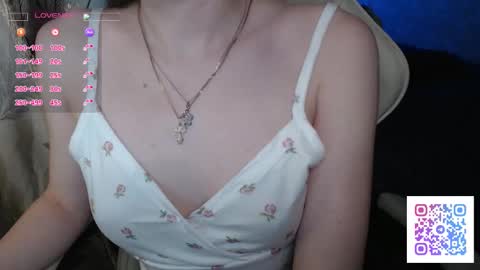 annieee_smith online show from March 18, 4:54 pm