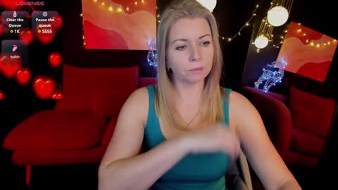 Annie online show from December 28, 5:44 am