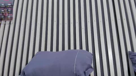 annieluv_ online show from October 31, 4:35 am
