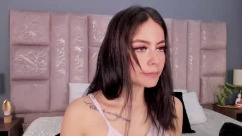 Annie online show from October 19, 11:44 am