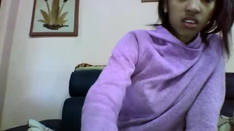 Snapshot of anniesexy1 chatting on October 28, 6:06 am anniesexy1 online show from October 28, 6:06 am
