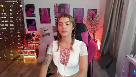 Annie FROM 8AM TO 4PM CDT online show from June 12, 10:30 pm