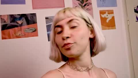 annietinky online show from December 3, 2:30 am