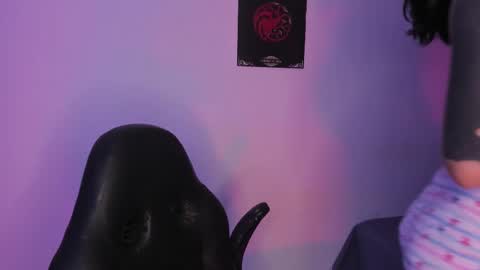 Snapshot of annikamerliahh_ chatting on November 15, 4:14 pm Annika online show from November 15, 4:14 pm