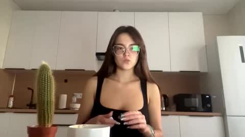 Leila Bruno online show from September 11, 3:12 pm