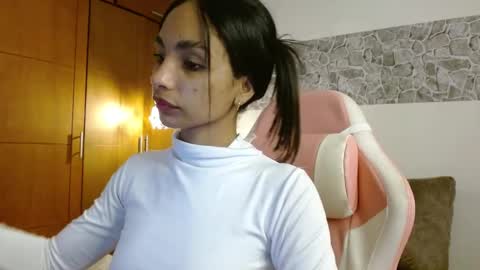 Snapshot of annitaserna chatting on October 6, 4:43 am AnnaS online show from October 6, 4:43 am