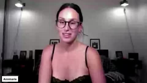 Snapshot of annmarieferrara chatting on April 15, 2:40 am Ann online show from April 15, 2:40 am