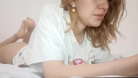 annrousse online show from September 14, 2:44 am