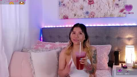 Snapshot of anntonellalee chatting on October 9, 5:55 pm Antonella Lee online show from October 9, 5:55 pm