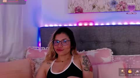 Snapshot of anntonellalee chatting on October 15, 6:02 am Antonella Lee online show from October 15, 6:02 am