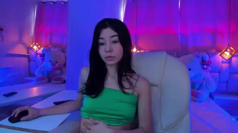 Snapshot of anny_bridge chatting on December 2, 2:23 pm Anny bridge online show from December 2, 2:23 pm