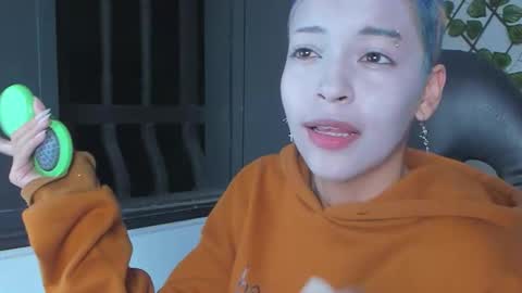 Snapshot of anny_kiitty_ chatting on November 24, 4:01 am Anny online show from November 24, 4:01 am