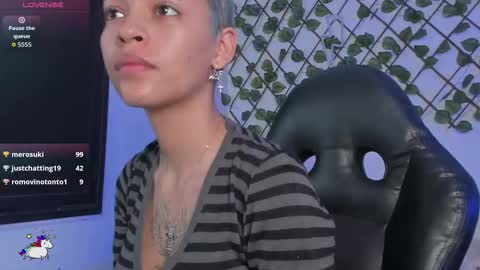 Snapshot of anny_kiitty_ chatting on November 27, 3:19 am Anny online show from November 27, 3:19 am