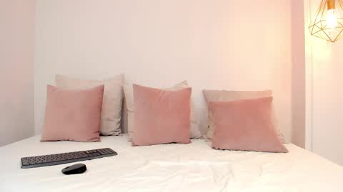 Snapshot of anny_taylorr_ chatting on March 5, 7:49 pm Anny online show from March 5, 7:49 pm