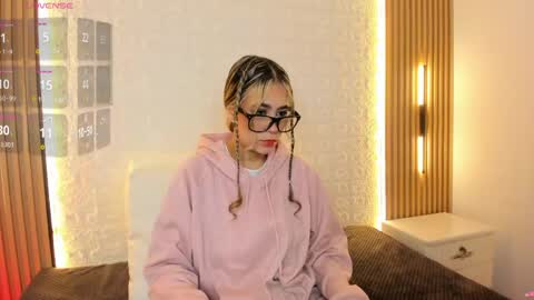 Snapshot of anny_vall chatting on June 5, 1:06 pm Anny online show from June 5, 1:06 pm
