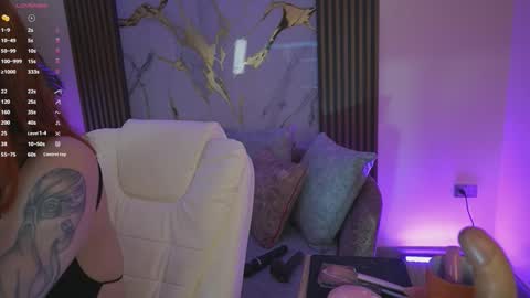 Snapshot of annybuny chatting on September 16, 11:44 am Ana online show from September 16, 11:44 am