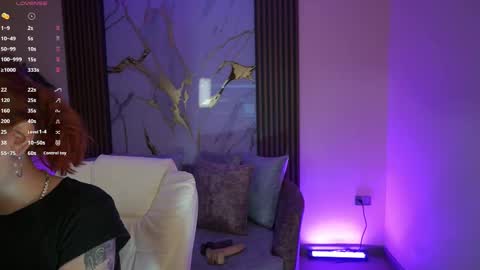 Snapshot of annybuny chatting on October 3, 12:13 pm Ana online show from October 3, 12:13 pm