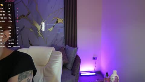 Snapshot of annybuny chatting on October 6, 11:40 am Ana online show from October 6, 11:40 am