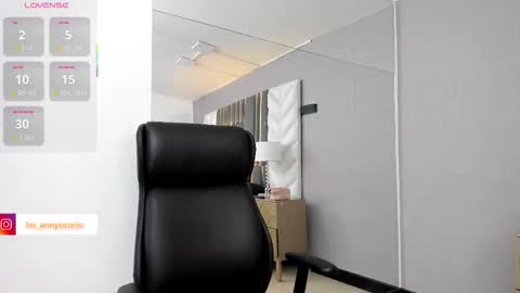 Anny online show from November 10, 8:19 pm