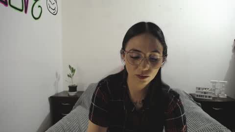 Snapshot of annyroberts_89 chatting on December 24, 12:00 am Anny online show from December 24, 12:00 am