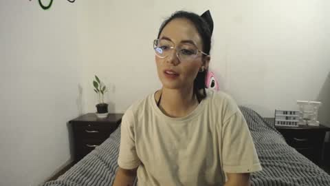 Snapshot of annyroberts_89 chatting on January 21, 11:45 pm Anny online show from January 21, 11:45 pm