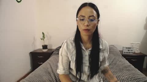 Snapshot of annyroberts_89 chatting on January 26, 2:35 am Anny online show from January 26, 2:35 am