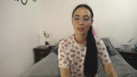 Snapshot of annyroberts_89 chatting on February 19, 11:36 pm Anny online show from February 19, 11:36 pm